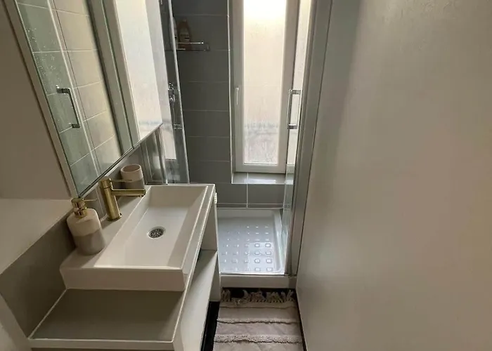 Very Cosy Flat Center Of Montmartre Lägenhet